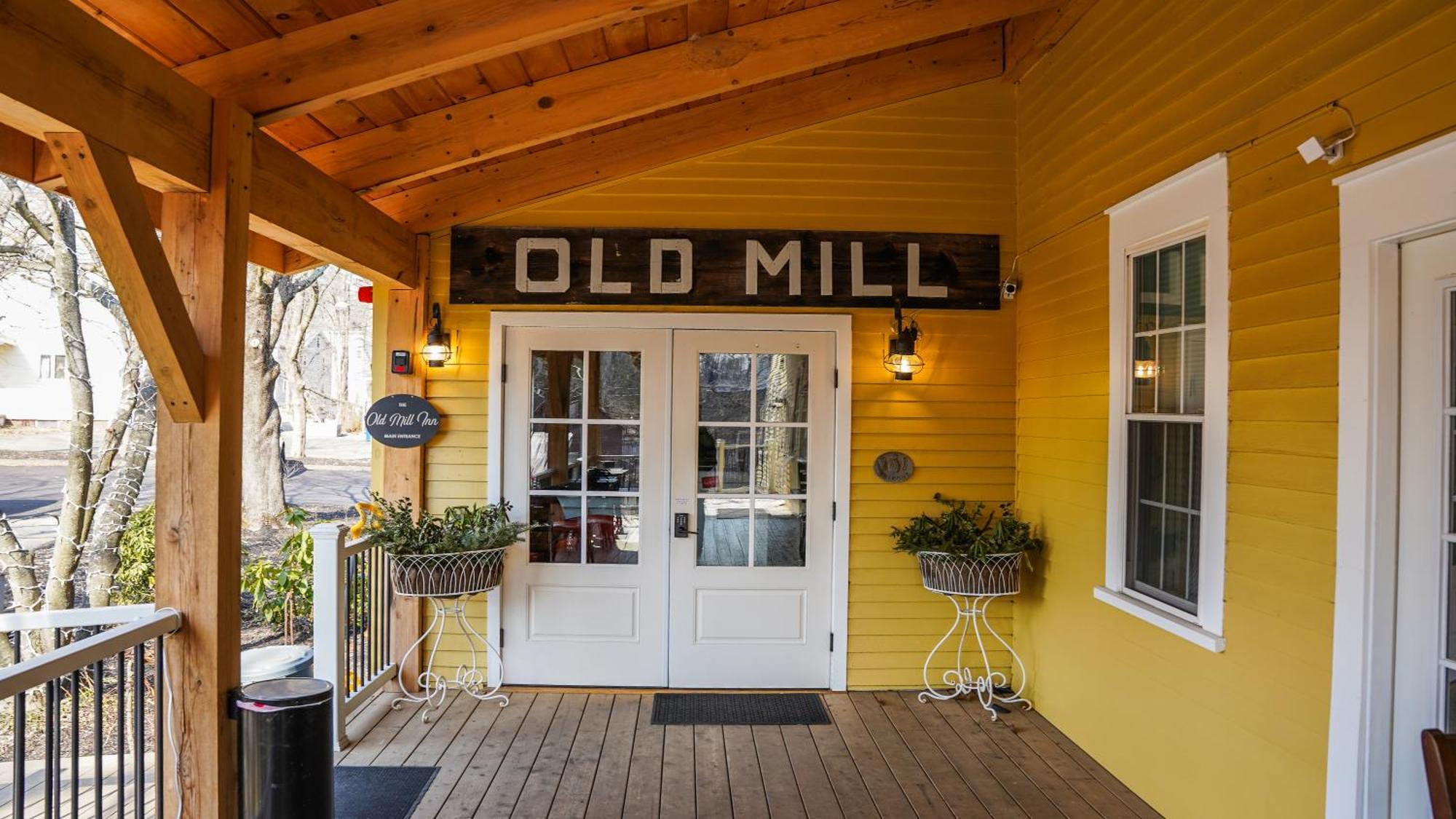 Old Mill Inn Hatfield Exterior foto